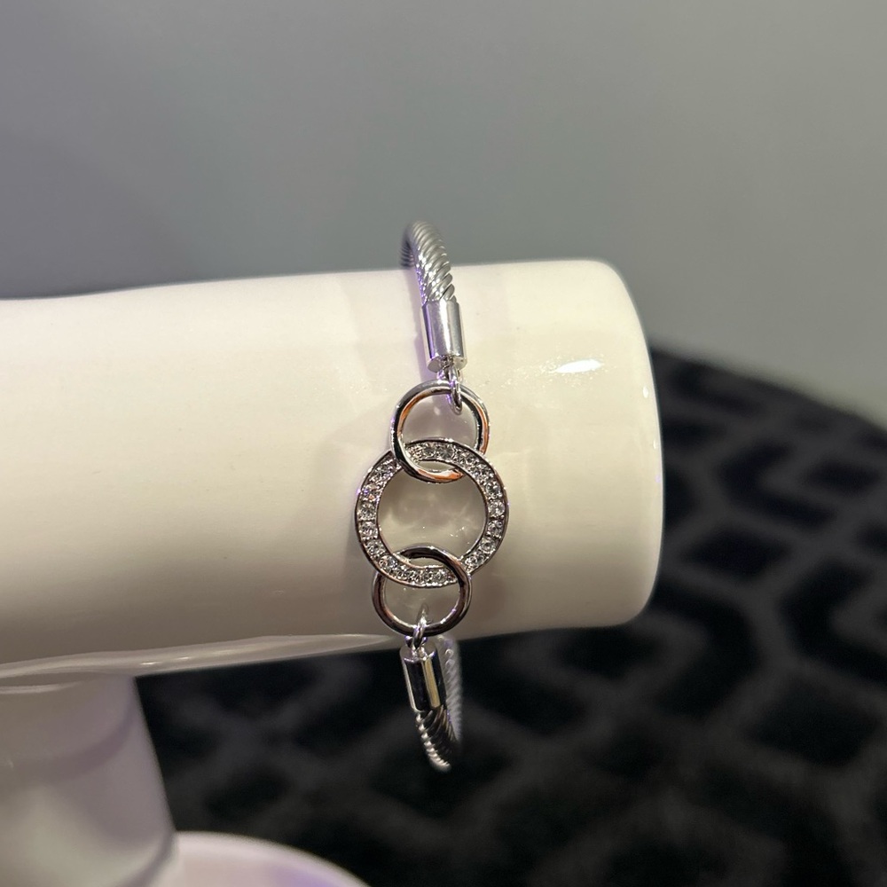 Park Lane ‘Infinity’ Bracelet Genuine Swarovski Crystals Circles Silvertone